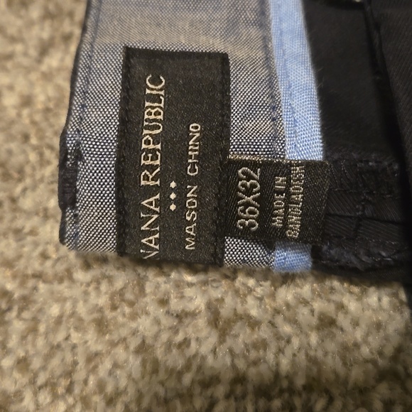 3 pairs of banana Republic pants size 36*32 color tan, blue, and gray - Picture 4 of 7